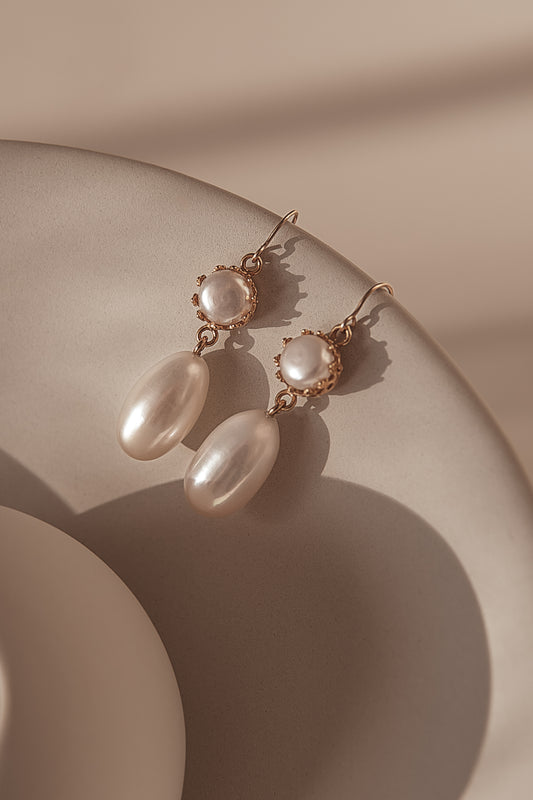 Mira Pearl Earrings