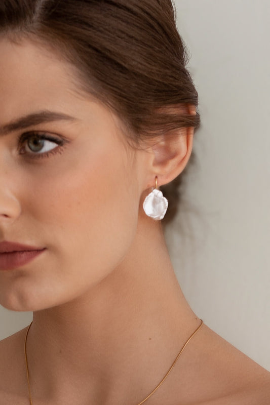 Iris Pearl Earrings