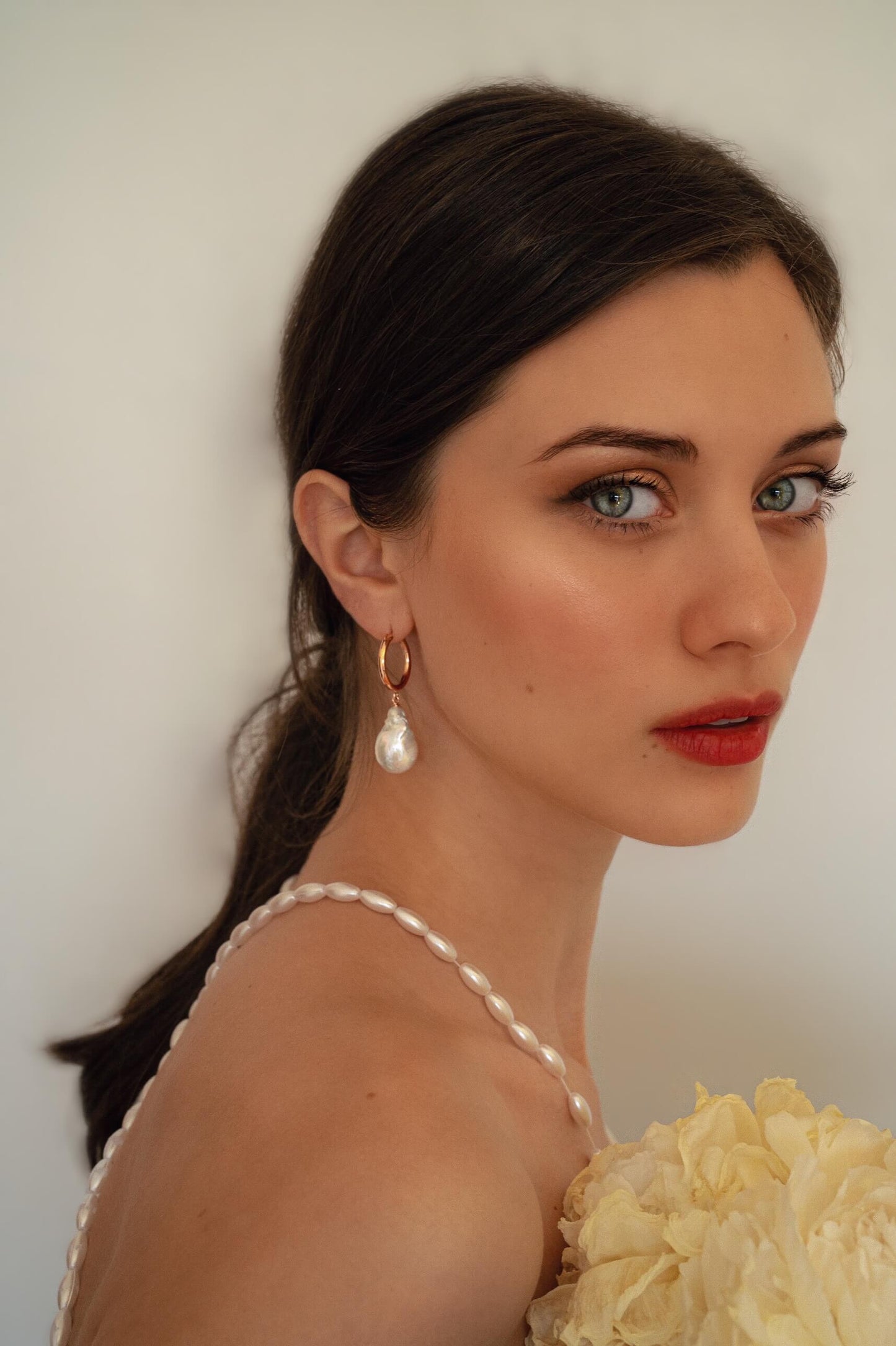 Bella Pearl Earrings